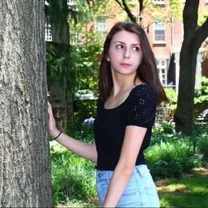 Black cropped blouse